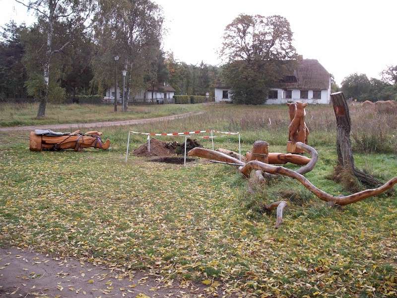 In Neuhaus wird gerumt - die Gruppe mit Odin zieht um