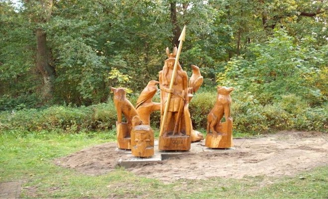 Odin mit Raben, Hugin und Munin und den Wölfen Geri und Freki - Bilder von Siegfried Kümmel